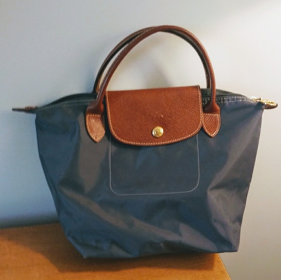 Longchamp Handbags - Baby Longchamp purse